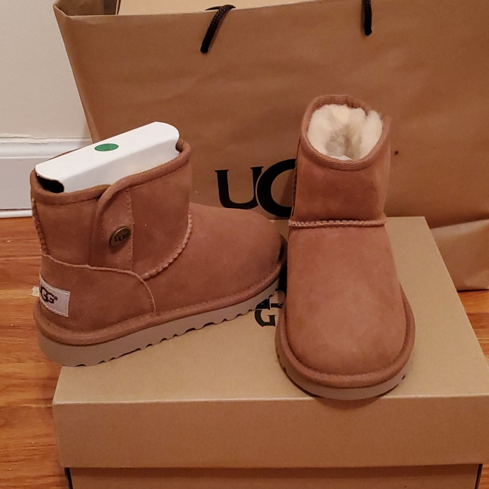 UGG  boot for girls